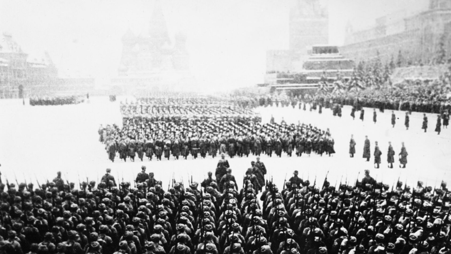 Красная площадь в 1941 году